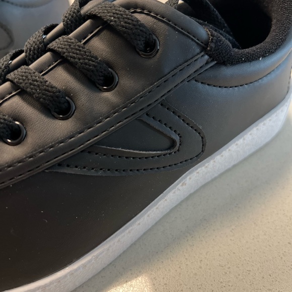 TRETORN Women's Nylite Plus Leather Sneakers, Black - Picture 6 of 7